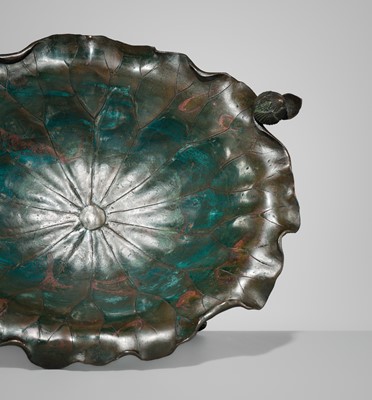 Lot 18 - A ‘LOTUS’ BRONZE BOWL WITH TWO FROGS