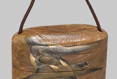 Lot 25 - TOGI: A FINE THREE-CASE LACQUERED KIRI (PAULOWNIA) WOOD INRO