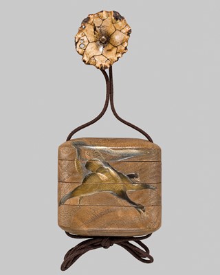 Lot 25 - TOGI: A FINE THREE-CASE LACQUERED KIRI (PAULOWNIA) WOOD INRO