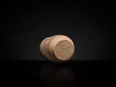 Lot 105 - A NEOLITHIC POTTERY ‘ZEBU’ CUP, INDUS VALLEY CIVILIZATION, 3300 BC to 1300 BC