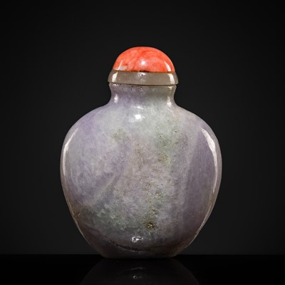 Lot 194 - A PALE LAVENDER JADEITE ‘CLOUD’ SNUFF BOTTLE, 1750-1850