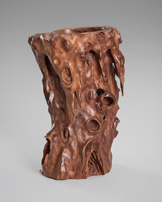 Lot 870 - A WOOD BRUSHPOT, BITONG, REPUBLIC PERIOD