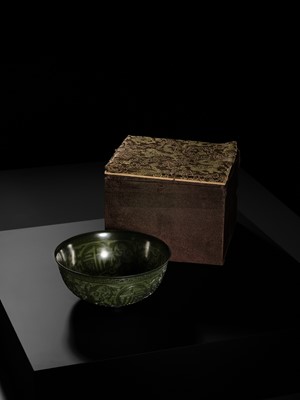 A MUGHAL-STYLE GREEN JADE ‘LOTUS’ BOWL, 18TH CENTURY