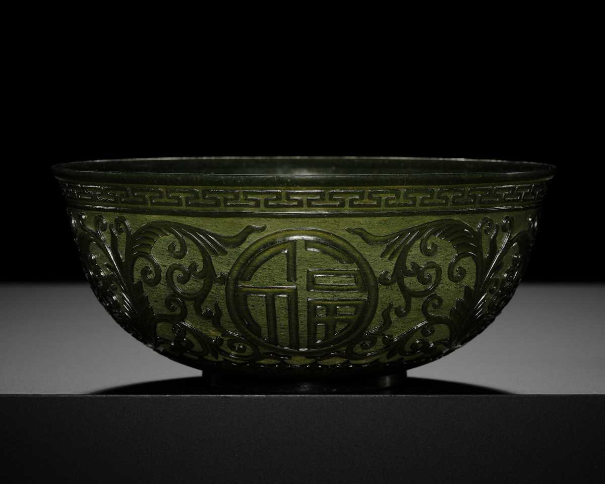 A MUGHAL-STYLE GREEN JADE ‘LOTUS’ BOWL, 18TH CENTURY