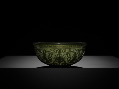 A MUGHAL-STYLE GREEN JADE ‘LOTUS’ BOWL, 18TH CENTURY