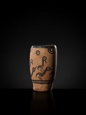 Lot 106 - A SMALL SLIP DECORATED ‘FLOCK OF BIRDS’ POTTERY CUP, INDUS VALLEY