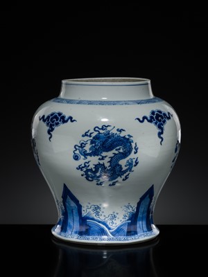 Lot 167 - A BLUE AND WHITE ‘DRAGON’ JAR, KANGXI PERIOD