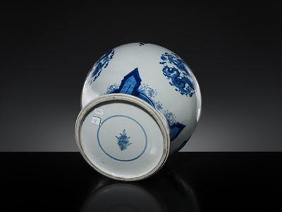 Lot 167 - A BLUE AND WHITE ‘DRAGON’ JAR, KANGXI PERIOD
