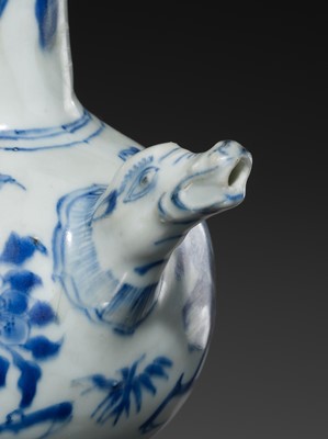 Lot 171 - A BLUE AND WHITE FLATBACK KENDI, TRANSITIONAL PERIOD, FROM THE HATCHER CARGO