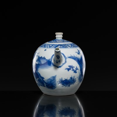 Lot 172 - A BLUE AND WHITE ‘QILIN AND PHOENIX’ TEAPOT AND COVER, TRANSITIONAL PERIOD, FROM THE HATCHER CARGO