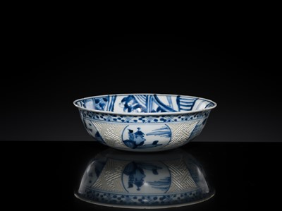 Lot 164 - AN UNUSUAL BLUE AND WHITE ‘BAIZITANG’ BOWL, LATE MING DYNASTY, WANLI-CHONGZHEN PERIOD