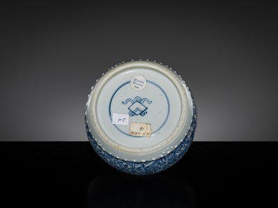 Lot 168 - A BLUE AND WHITE ‘MYTHICAL BEASTS AND HUNDRED BOYS’ DRUM-FORM BOX AND COVER, KANGXI PERIOD