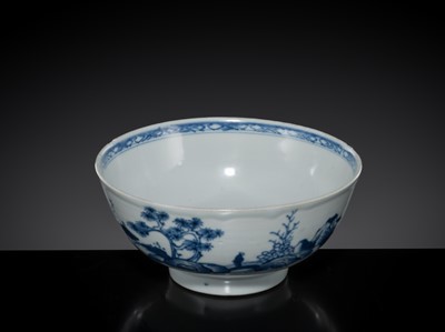 Lot 179 - A PAIR OF BLUE AND WHITE BOWLS, QIANLONG PERIOD, FROM THE NANKING CARGO