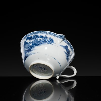Lot 178 - A BLUE AND WHITE LARGE BOWL-SHAPED JUG, QIANLONG PERIOD, FROM THE NANKING CARGO