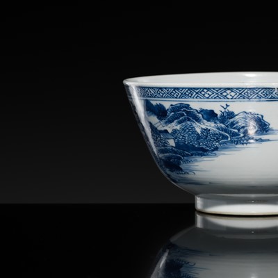 Lot 178 - A BLUE AND WHITE LARGE BOWL-SHAPED JUG, QIANLONG PERIOD, FROM THE NANKING CARGO