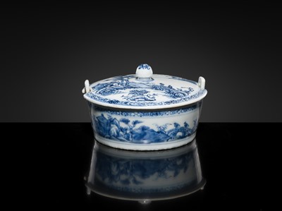 Lot 176 - A BLUE AND WHITE BUTTER TUB AND COVER, QIANLONG PERIOD, FROM THE NANKING CARGO