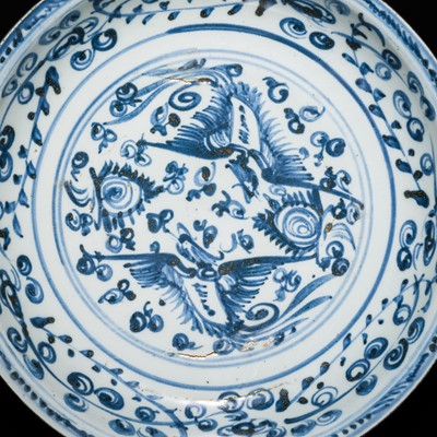 Lot 160 - A BLUE AND WHITE ‘PHOENIX’ DISH, MING DYNASTY
