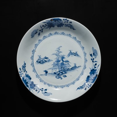 Lot 35 - A SET OF FIVE BLUE AND WHITE DISHES, QIANLONG PERIOD, FROM THE NANKING CARGO
