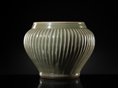 Lot 12 - A LONGQUAN CELADON ‘HUNDRED RIB’ JAR, GUAN, LATE YUAN-EARLY MING DYNASTY