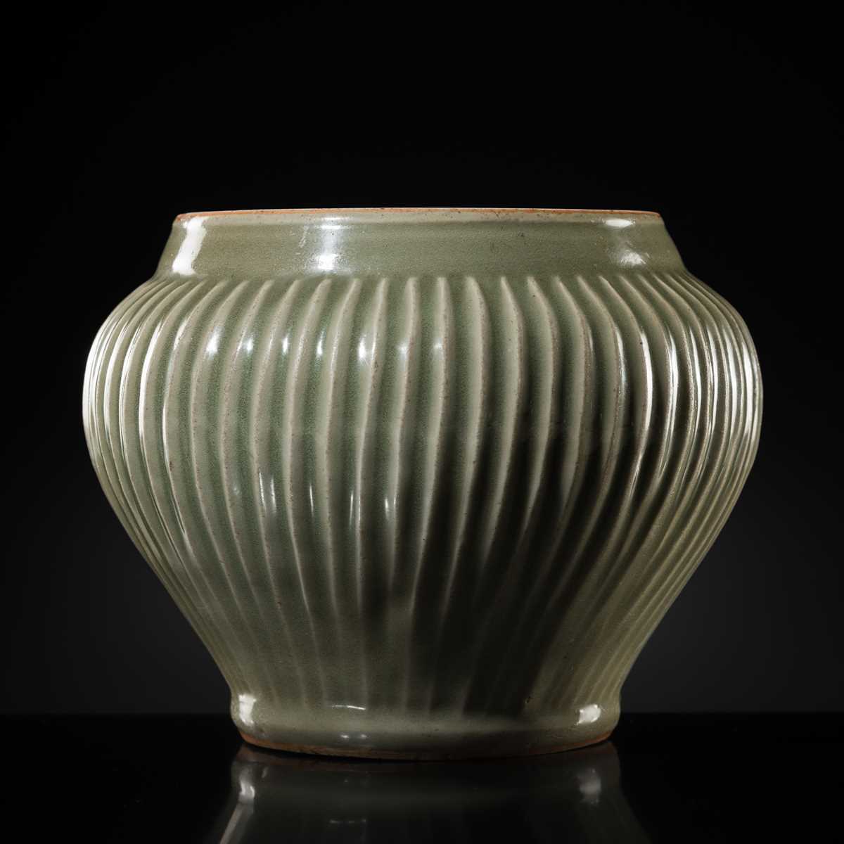Lot 12 - A LONGQUAN CELADON ‘HUNDRED RIB’ JAR, GUAN, LATE YUAN-EARLY MING DYNASTY
