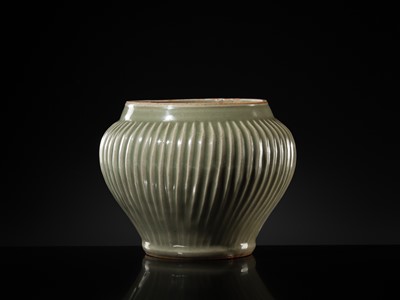 Lot 12 - A LONGQUAN CELADON ‘HUNDRED RIB’ JAR, GUAN, LATE YUAN-EARLY MING DYNASTY