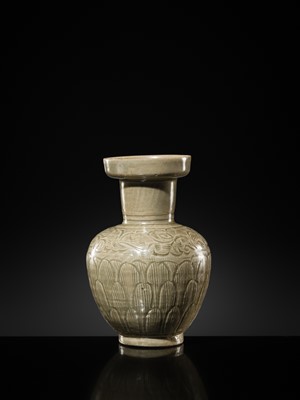 Lot 5 - A RARE CARVED LONGQUAN CELADON VASE AND COVER, NORTHERN SONG DYNASTY