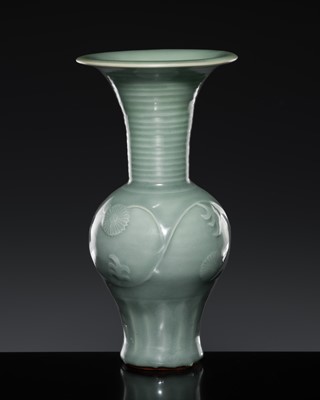 Lot 148 - A MOLDED LONGQUAN CELADON GLAZED PHOENIX TAIL VASE, YENYEN, SOUTHERN SONG-YUAN DYNASTY