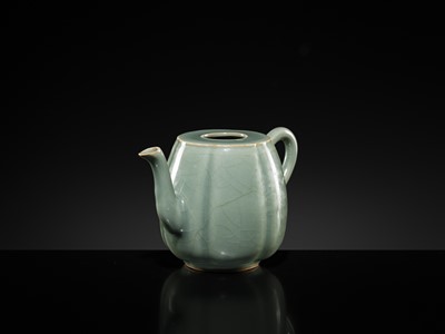 Lot 7 - A RARE LONGQUAN CELADON MELON-FORM TEAPOT, SOUTHERN SONG-YUAN DYNASTY
