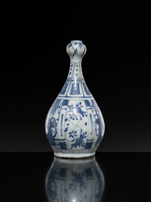 Lot 170 - A BLUE AND WHITE GARLIC MOUTH VASE, TRANSITIONAL PERIOD, FROM THE HATCHER CARGO
