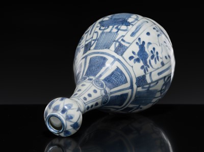 Lot 170 - A BLUE AND WHITE GARLIC MOUTH VASE, TRANSITIONAL PERIOD, FROM THE HATCHER CARGO