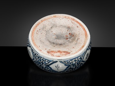 Lot 165 - A BLUE AND WHITE INKSTONE, LATE MING DYNASTY
