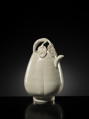 Lot 3 - A RARE SMALL DINGYAO ‘MELON’ EWER, NORTHERN SONG DYNASTY