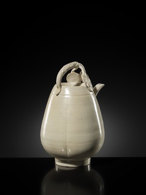 Lot 3 - A RARE SMALL DINGYAO ‘MELON’ EWER, NORTHERN SONG DYNASTY