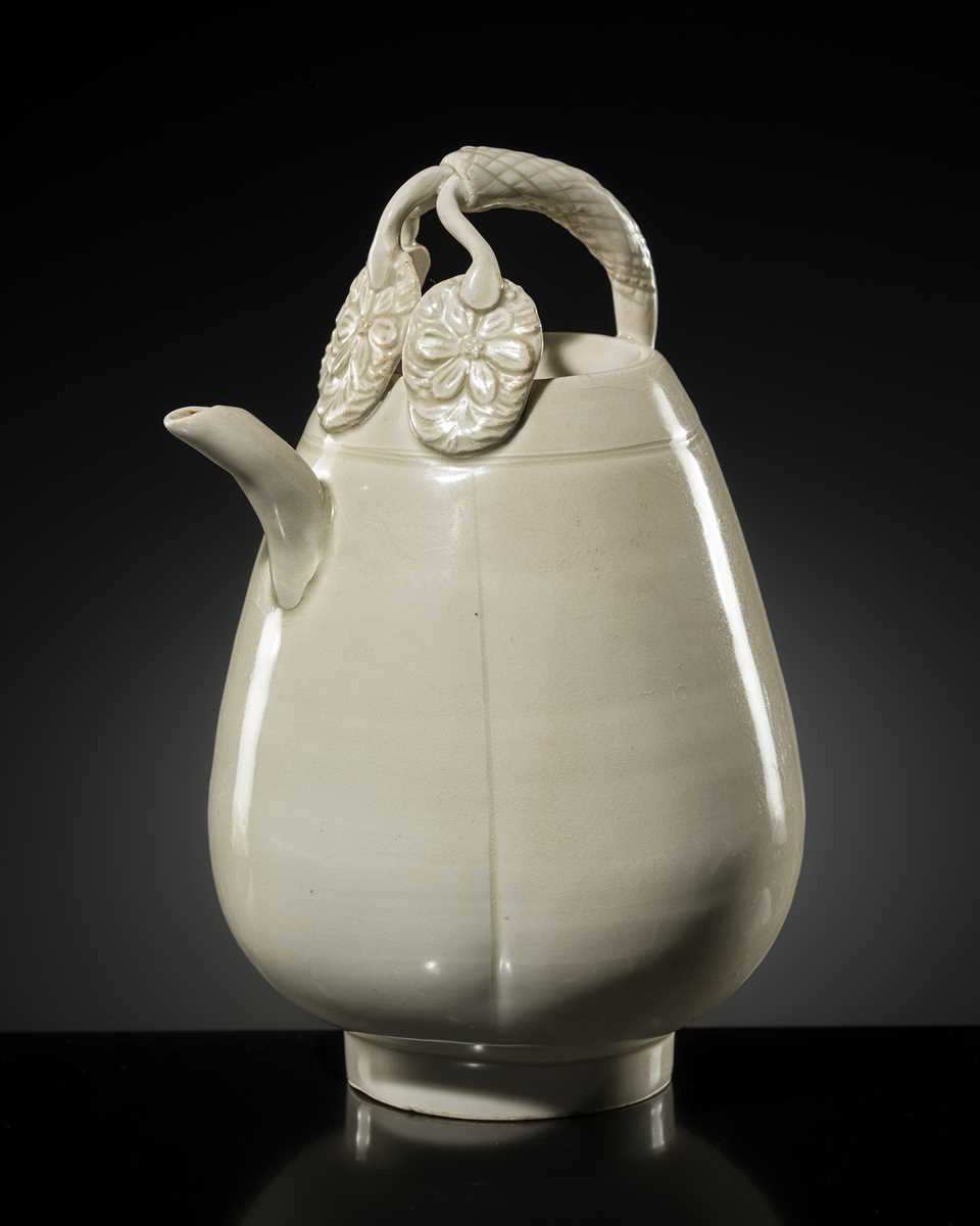 Lot 3 - A RARE SMALL DINGYAO ‘MELON’ EWER, NORTHERN SONG DYNASTY