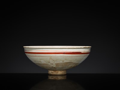 Lot 145 - A RARE CIZHOU POLYCHROME ‘CHRYSANTHEMUM’ BOWL, SONG-JIN DYNASTY