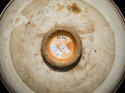 Lot 145 - A RARE CIZHOU POLYCHROME ‘CHRYSANTHEMUM’ BOWL, SONG-JIN DYNASTY