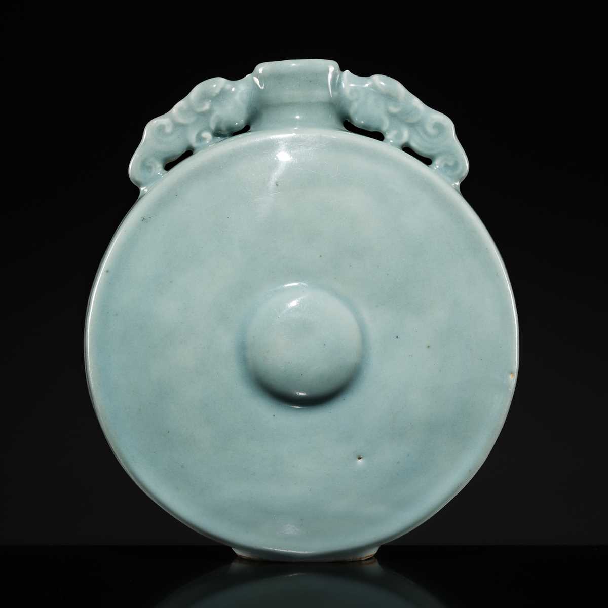 Lot 31 - A CELADON GLAZED MOONFLASK, BIANHU, 18TH CENTURY