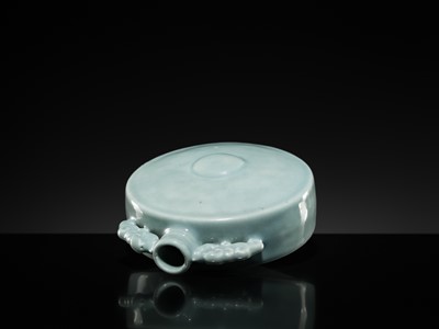 Lot 31 - A CELADON GLAZED MOONFLASK, BIANHU, 18TH CENTURY