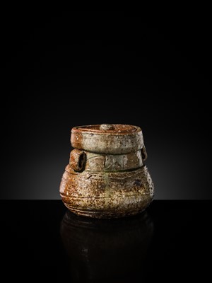 Lot 134 - A SHIGARAKI-WARE MIZUSASHI (FRESH WATER JAR), MOMOYAMA PERIOD