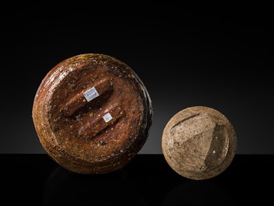 Lot 134 - A SHIGARAKI-WARE MIZUSASHI (FRESH WATER JAR), MOMOYAMA PERIOD