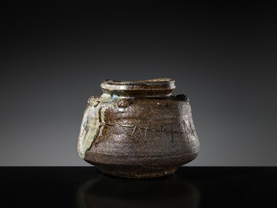 Lot 135 - A MADARA KARATSU-WARE MIZUSASHI (FRESH WATER JAR), EDO PERIOD, 18TH-19TH CENTURY