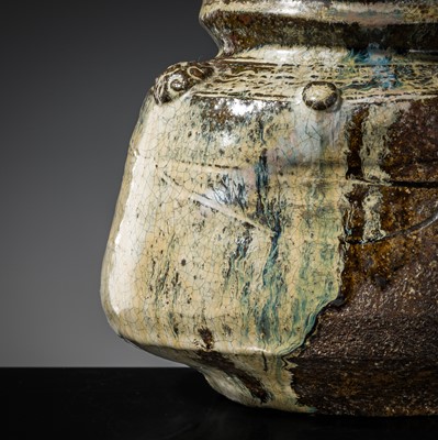 Lot 135 - A MADARA KARATSU-WARE MIZUSASHI (FRESH WATER JAR), EDO PERIOD, 18TH-19TH CENTURY