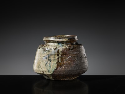 Lot 135 - A MADARA KARATSU-WARE MIZUSASHI (FRESH WATER JAR), EDO PERIOD, 18TH-19TH CENTURY