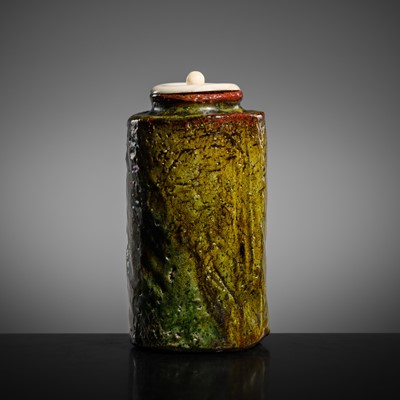 Lot 305 - A GREEN- AND BROWN-GLAZED SETO WARE TEA CADDY (CHAIRE), EDO PERIOD