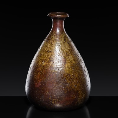 Lot 278 - ITO TOZAN I (1846- 1920): A STONEWARE SAKE BOTTLE (TOKKURI), MEIJI PERIOD