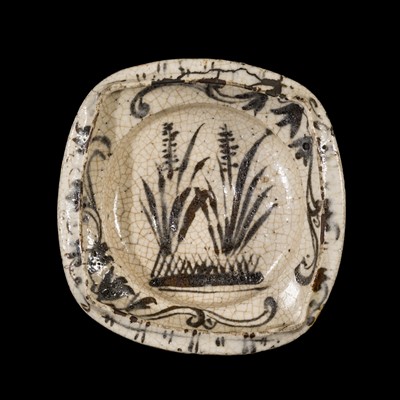 Lot 139 - A MINO WARE SHINO GLAZED MUKOZUKE, LATE 16TH–EARLY 17TH CENTURY