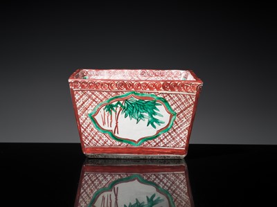 Lot 153 - A RARE KINRANDE SQUARE WATER JAR, MIZUSASHI, MING DYNASTY