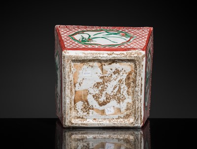 Lot 153 - A RARE KINRANDE SQUARE WATER JAR, MIZUSASHI, MING DYNASTY