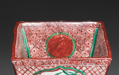 Lot 153 - A RARE KINRANDE SQUARE WATER JAR, MIZUSASHI, MING DYNASTY