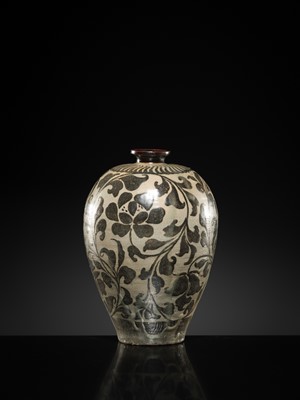Lot 39 - AN UNDERGLAZE IRON-PAINTED AND CELADON-GLAZED ‘PEONY’ MAEBYONG, GORYEO DYNASTY, 12TH CENTURY